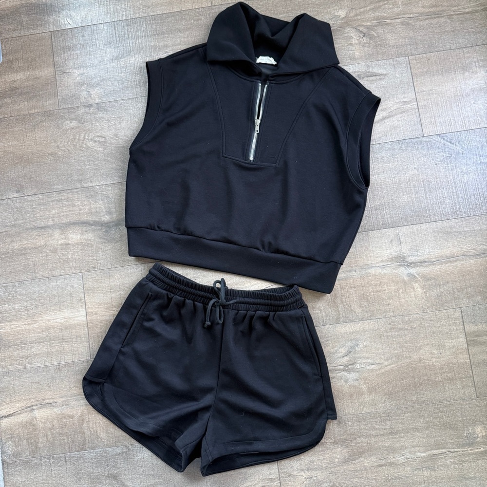 Half Zip Scuba Top & Shorts Set - Black - Size Medium